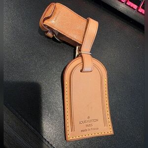 Louis Vuitton Venchetta Leather Luggage Tag & Poignet  - Lux Bundle